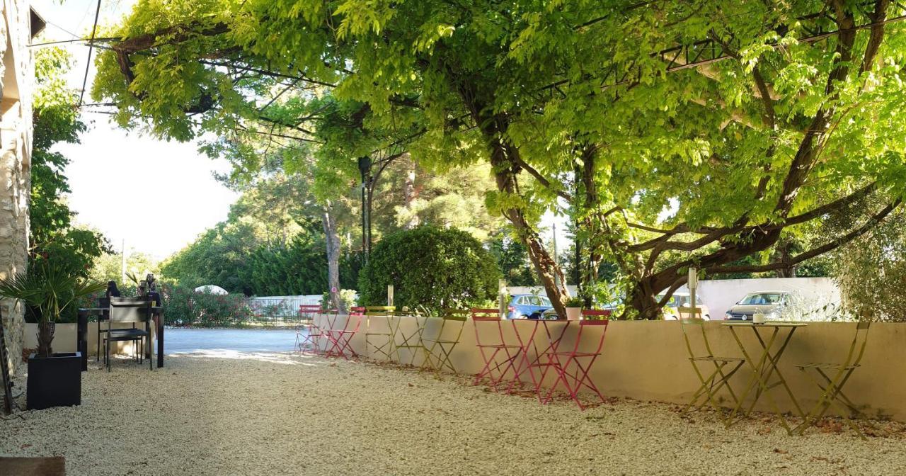 Bed and Breakfast La Bastide Des Arts Saumane-de-Vaucluse Екстер'єр фото