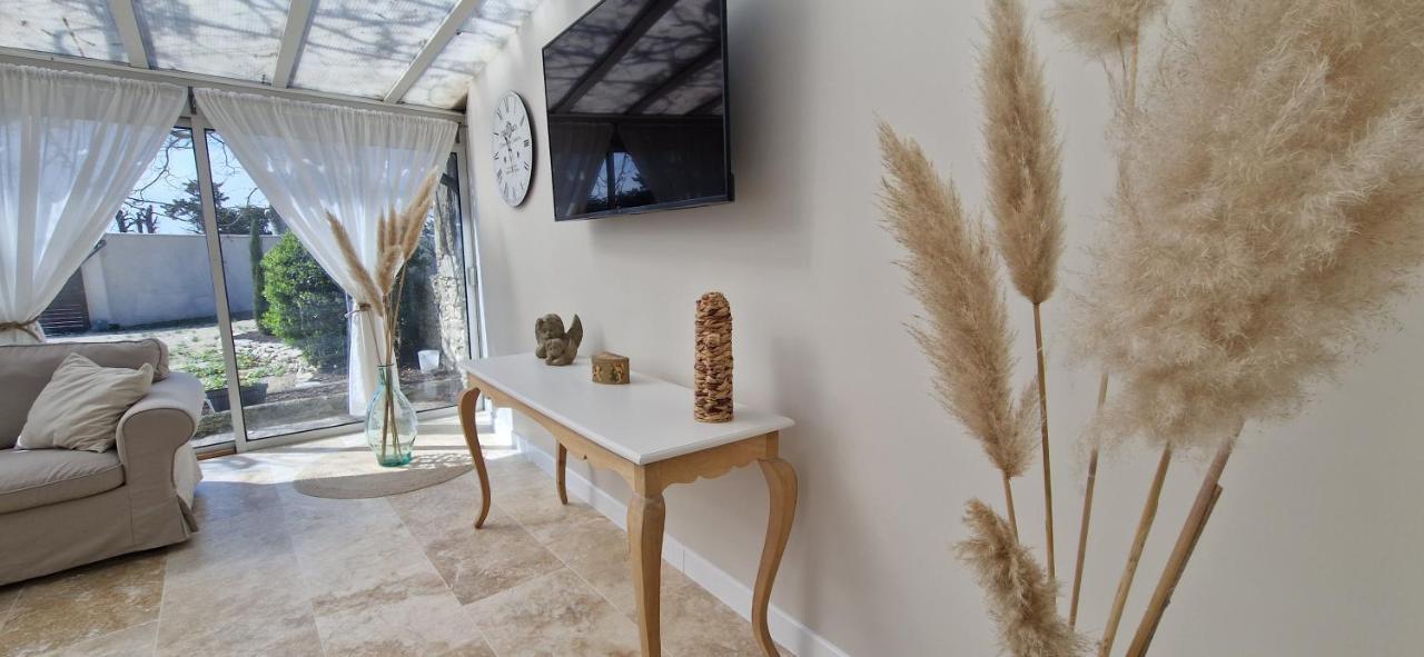 Bed and Breakfast La Bastide Des Arts Saumane-de-Vaucluse Екстер'єр фото
